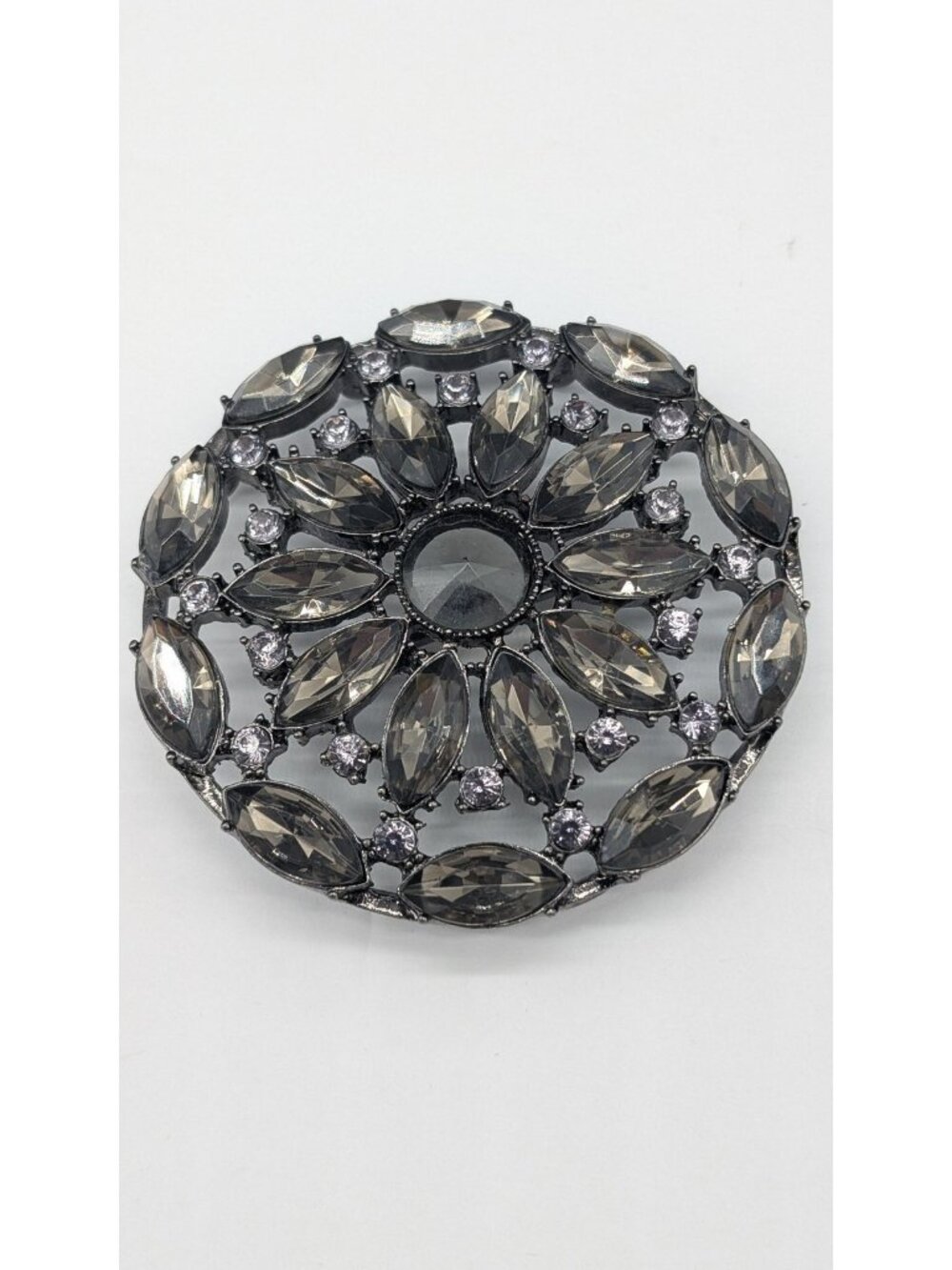 Chico's Smokey Gray Rhinestone Floral Sunburst Round Brooch Scarf Clip Jewelry